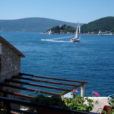 Apartments Villa Serventi Тиват Экстерьер фото