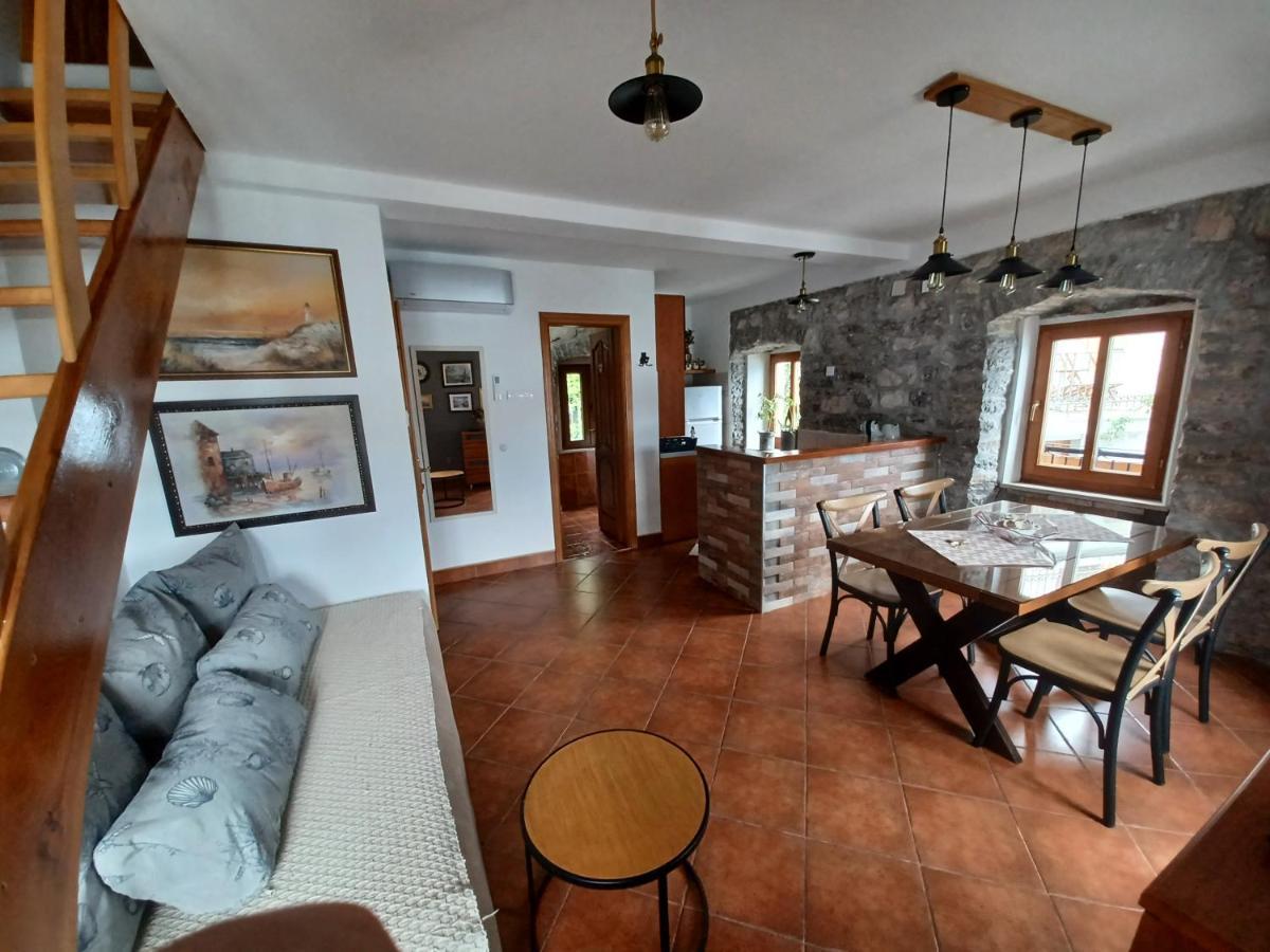 Apartments Villa Serventi Тиват Экстерьер фото