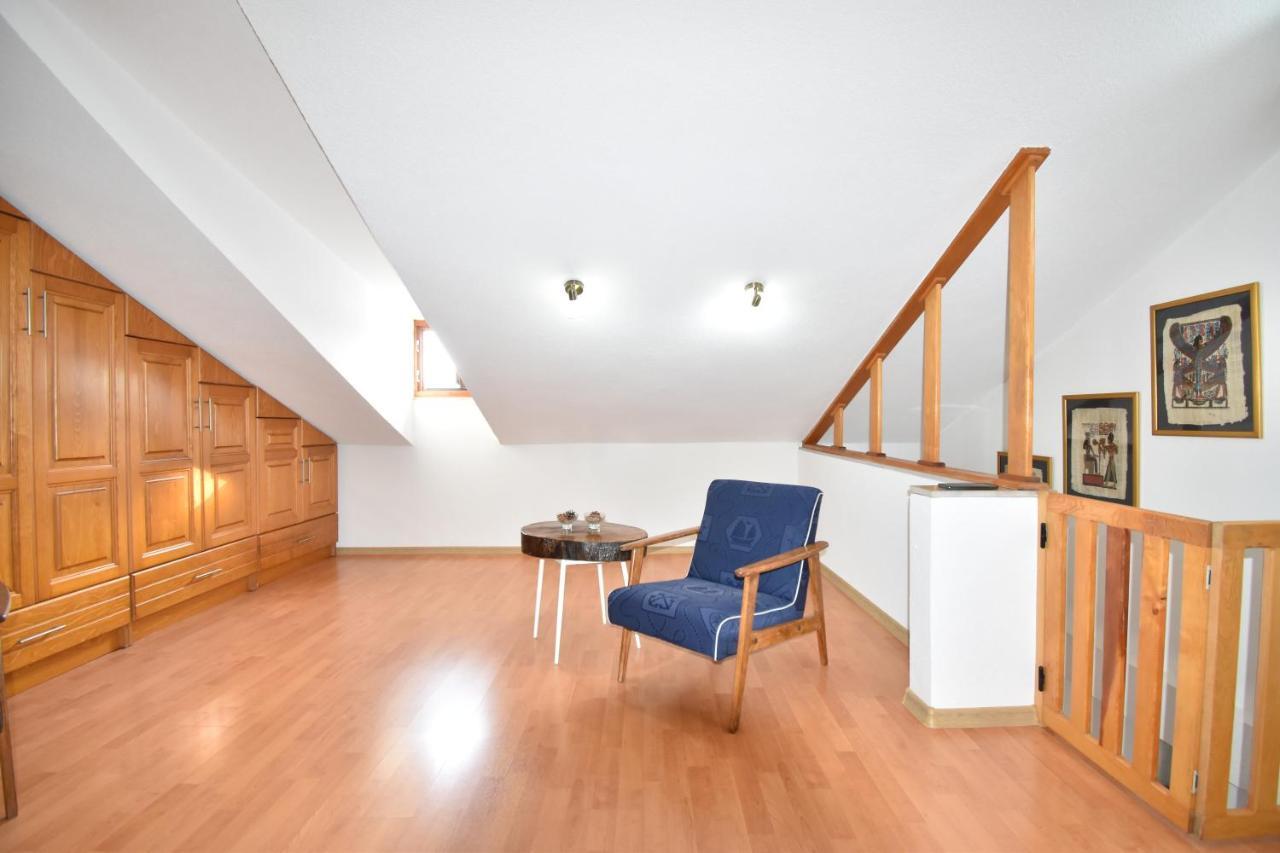 Apartments Villa Serventi Тиват Экстерьер фото