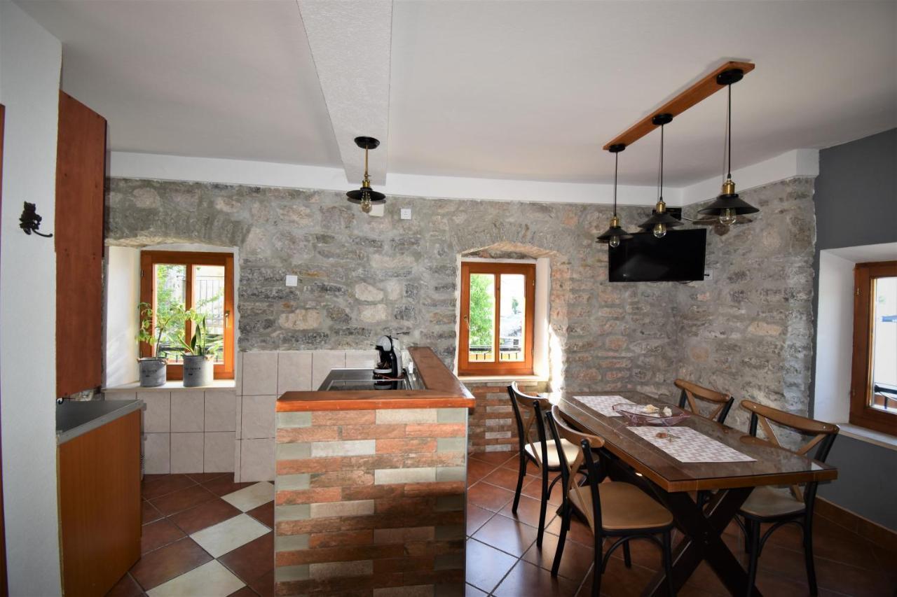 Apartments Villa Serventi Тиват Экстерьер фото