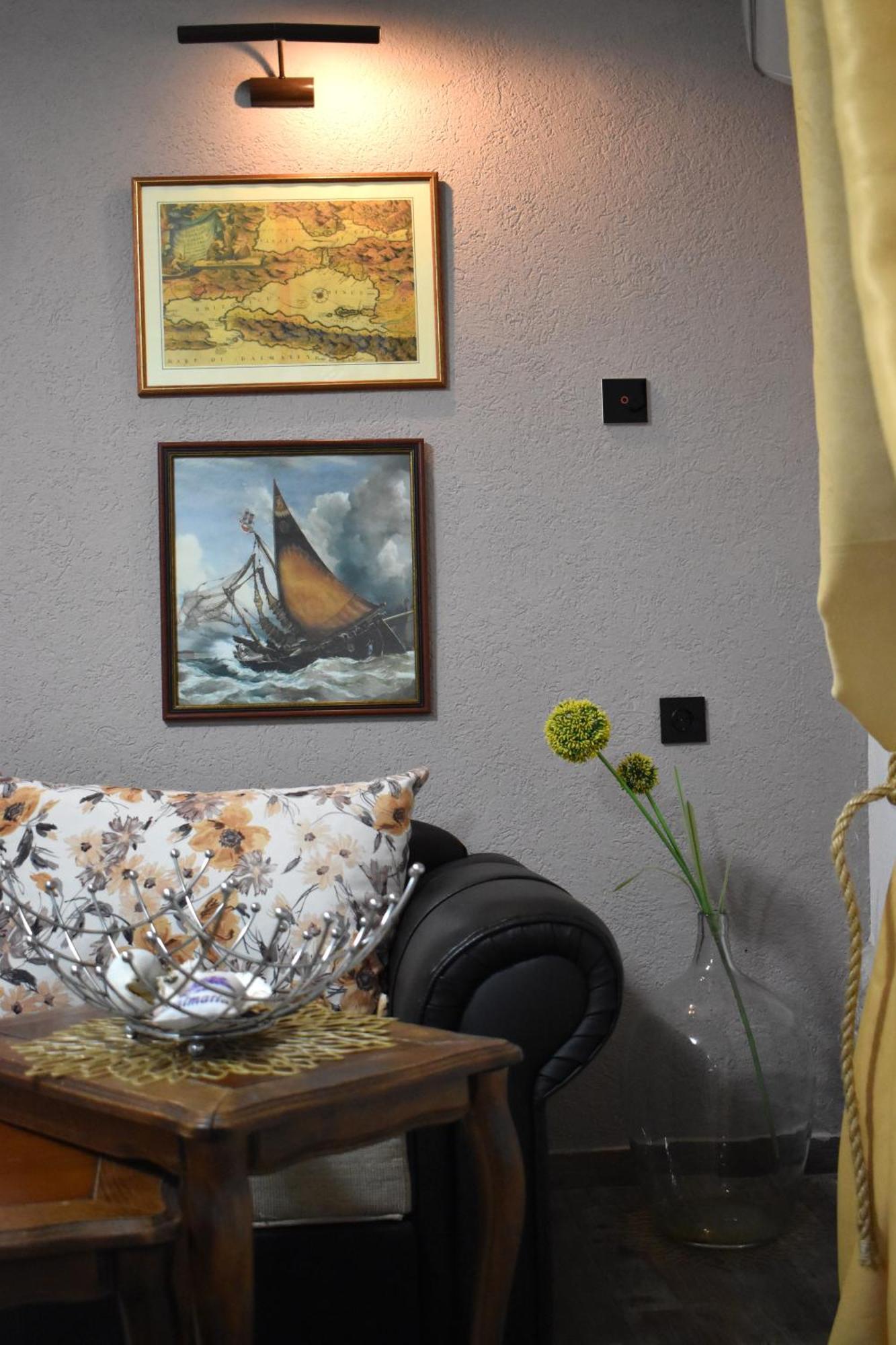 Apartments Villa Serventi Тиват Экстерьер фото