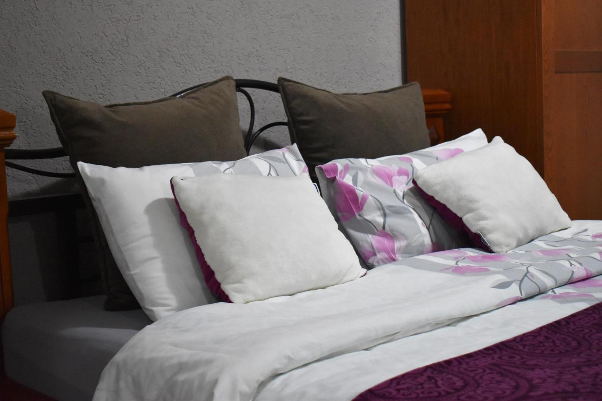 Apartments Villa Serventi Тиват Экстерьер фото