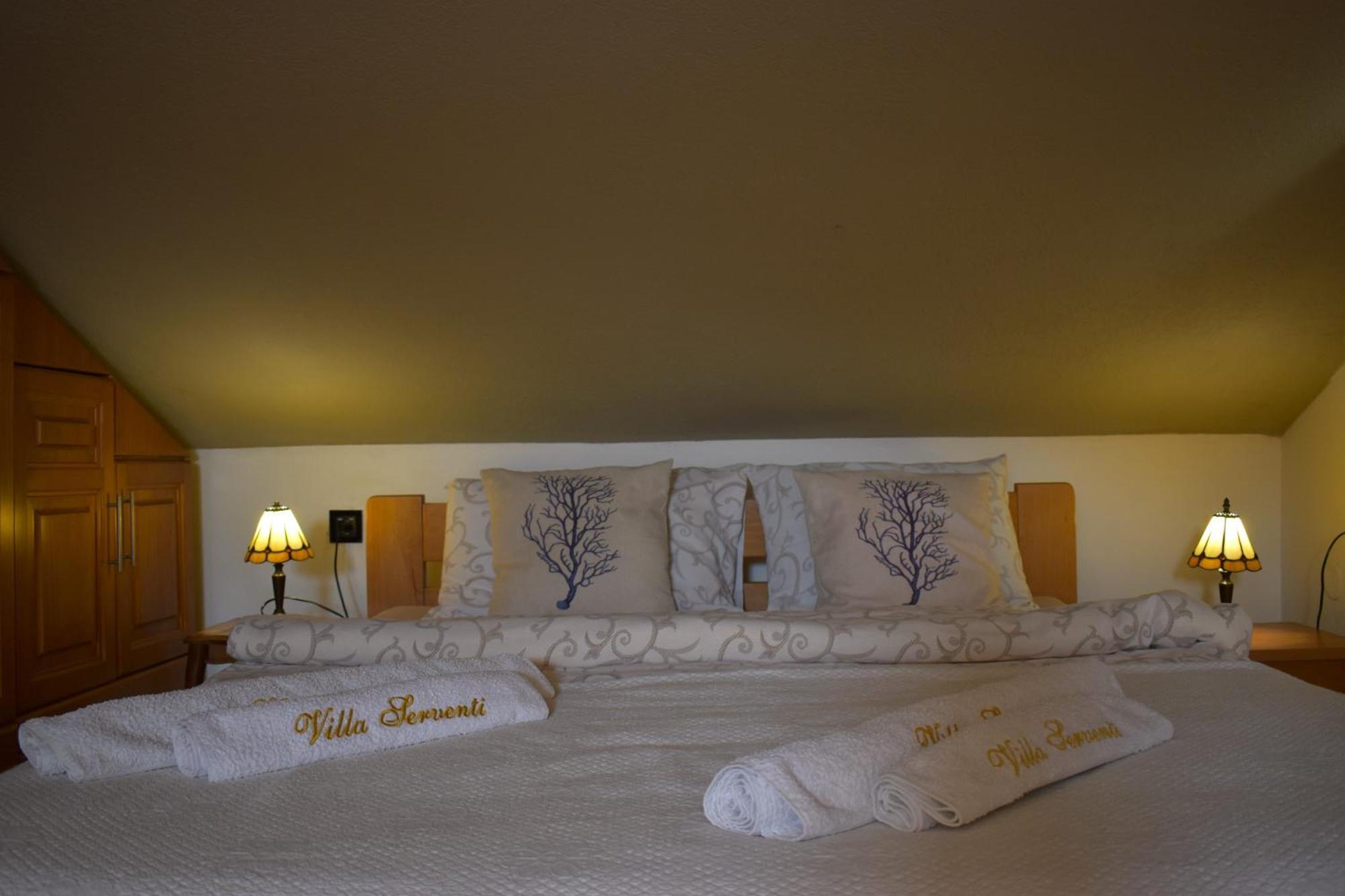 Apartments Villa Serventi Тиват Экстерьер фото