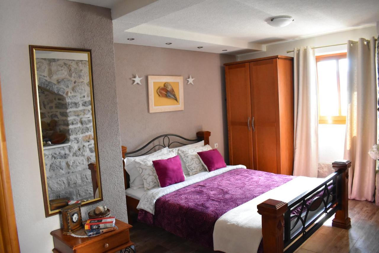 Apartments Villa Serventi Тиват Экстерьер фото